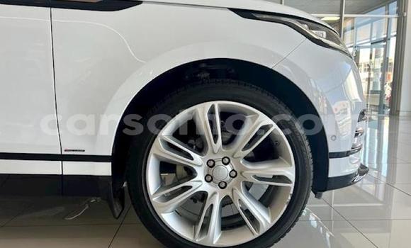 Buy Used Land Rover Range Rover Velar White Car in Butha Buthe in Butha-Buthe Buy Used Land Rover Range Rover Velar White Car in Butha Buthe in Butha-Buthe