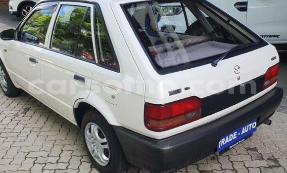 Acheter Occasion Voiture Mazda 323 Blanc à Maseru, Maseru Acheter Occasion Voiture Mazda 323 Blanc à Maseru, Maseru