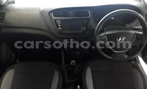 Acheter Occasion Voiture Hyundai i20 Gris à Maseru, Maseru Acheter Occasion Voiture Hyundai i20 Gris à Maseru, Maseru