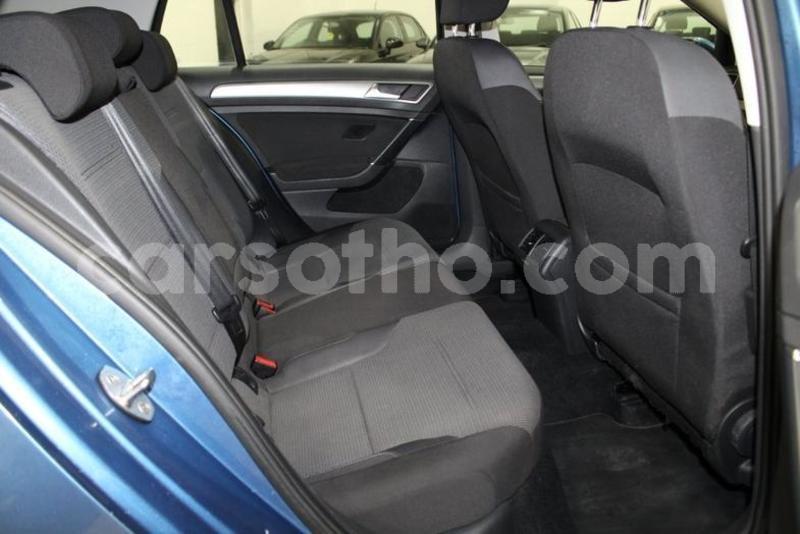 Big with watermark volkswagengolf 1.6 tdi bluemotion tech 6