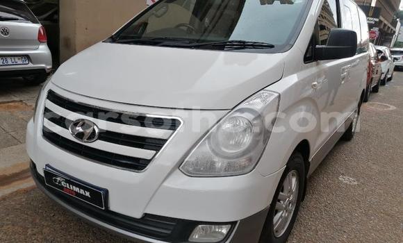 اشتري مستعمل Hyundai H1 White سيارة في Maseru في Maseru اشتري مستعمل Hyundai H1 White سيارة في Maseru في Maseru