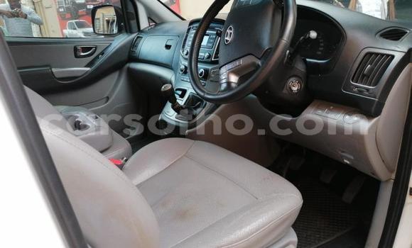 اشتري مستعمل Hyundai H1 White سيارة في Maseru في Maseru اشتري مستعمل Hyundai H1 White سيارة في Maseru في Maseru