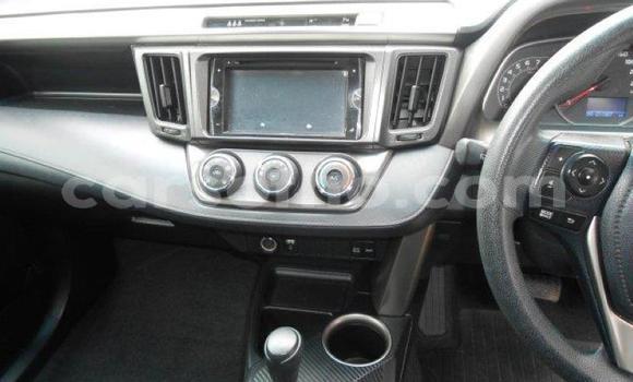 Sayi Na hannu Toyota RAV4 Red Mota in Maseru a Maseru Sayi Na hannu Toyota RAV4 Red Mota in Maseru a Maseru