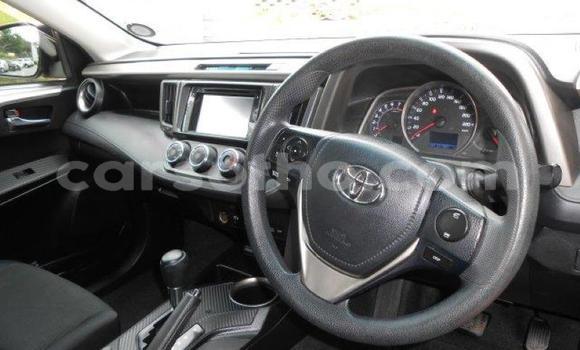 Sayi Na hannu Toyota RAV4 Red Mota in Maseru a Maseru Sayi Na hannu Toyota RAV4 Red Mota in Maseru a Maseru