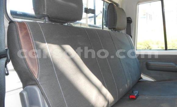 Sayi Na hannu Toyota Land Cruiser White Mota in Maseru a Maseru Sayi Na hannu Toyota Land Cruiser White Mota in Maseru a Maseru