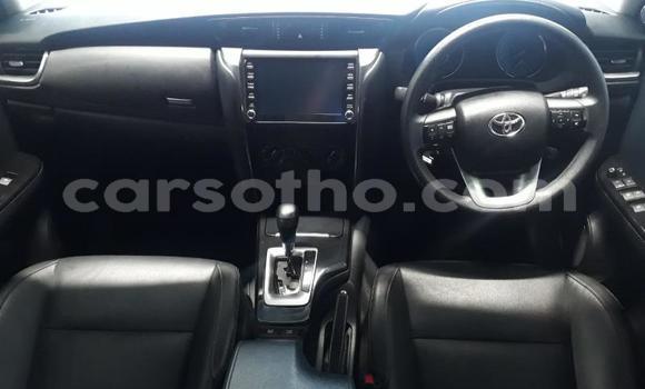 Acheter Occasion Voiture Toyota Fortuner Blanc à Maseru, Maseru Acheter Occasion Voiture Toyota Fortuner Blanc à Maseru, Maseru