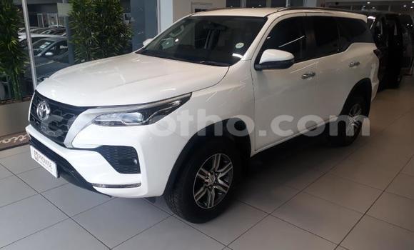 Acheter Occasion Voiture Toyota Fortuner Blanc à Maseru, Maseru Acheter Occasion Voiture Toyota Fortuner Blanc à Maseru, Maseru