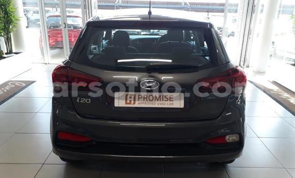 Sayi Na hannu Hyundai i20 Black Mota in Maseru a Maseru Sayi Na hannu Hyundai i20 Black Mota in Maseru a Maseru