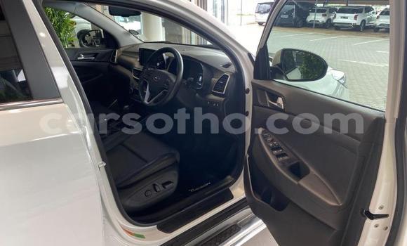 Sayi Na hannu Hyundai Tucson White Mota in Maseru a Maseru Sayi Na hannu Hyundai Tucson White Mota in Maseru a Maseru