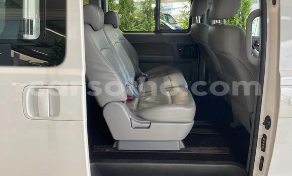 اشتري مستعمل Hyundai H1 White سيارة في Maseru في Maseru اشتري مستعمل Hyundai H1 White سيارة في Maseru في Maseru