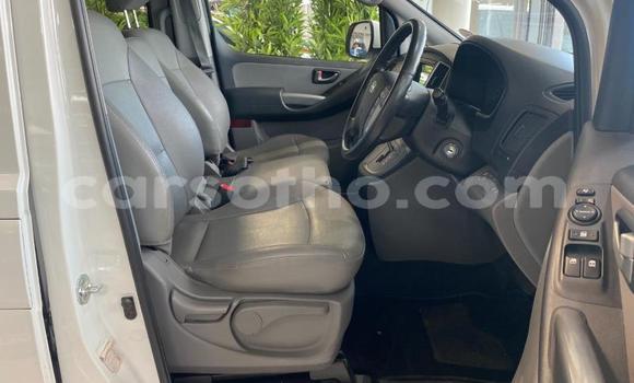 اشتري مستعمل Hyundai H1 White سيارة في Maseru في Maseru اشتري مستعمل Hyundai H1 White سيارة في Maseru في Maseru