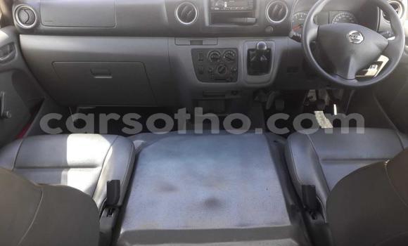 Sayi Na hannu Nissan NV350 Caravan White Mota in Maseru a Maseru Sayi Na hannu Nissan NV350 Caravan White Mota in Maseru a Maseru