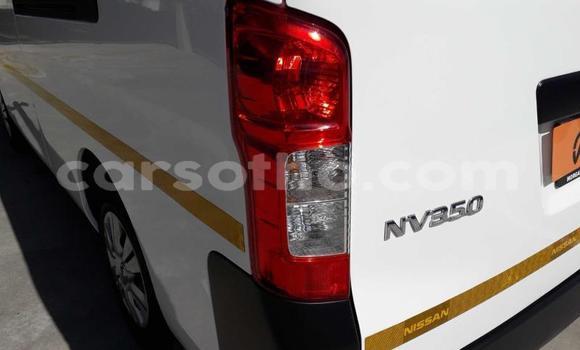 Sayi Na hannu Nissan NV350 Caravan White Mota in Maseru a Maseru Sayi Na hannu Nissan NV350 Caravan White Mota in Maseru a Maseru