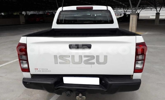 Acheter Occasion Voiture Isuzu KB Blanc à Maseru, Maseru Acheter Occasion Voiture Isuzu KB Blanc à Maseru, Maseru