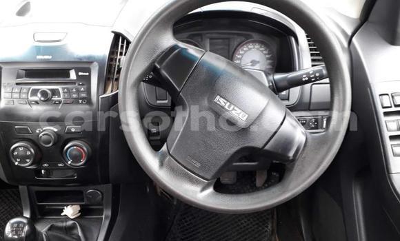 Acheter Occasion Voiture Isuzu KB Blanc à Maseru, Maseru Acheter Occasion Voiture Isuzu KB Blanc à Maseru, Maseru