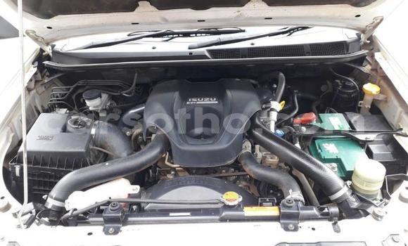 Acheter Occasion Voiture Isuzu KB Blanc à Maseru, Maseru Acheter Occasion Voiture Isuzu KB Blanc à Maseru, Maseru