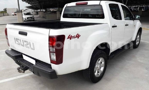 Acheter Occasion Voiture Isuzu KB Blanc à Maseru, Maseru Acheter Occasion Voiture Isuzu KB Blanc à Maseru, Maseru