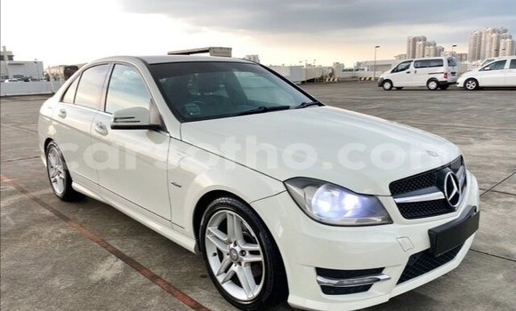 Buy Used Mercedes-Benz C–Class White Car in Thaba–Tseka in Mafeteng Buy Used Mercedes-Benz C–Class White Car in Thaba–Tseka in Mafeteng
