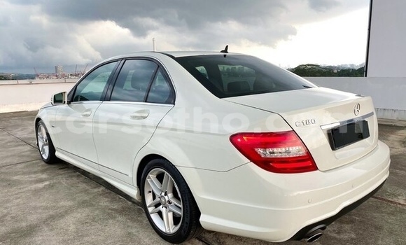 Buy Used Mercedes-Benz C–Class White Car in Thaba–Tseka in Mafeteng Buy Used Mercedes-Benz C–Class White Car in Thaba–Tseka in Mafeteng
