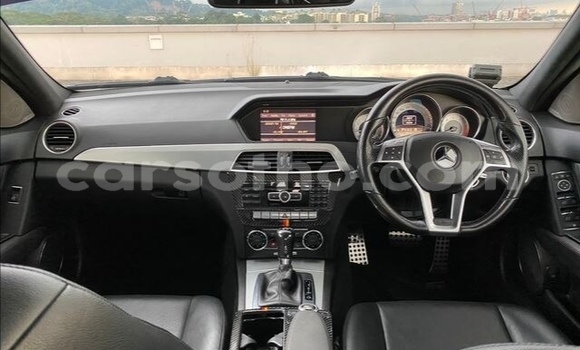 Buy Used Mercedes-Benz C–Class White Car in Thaba–Tseka in Mafeteng Buy Used Mercedes-Benz C–Class White Car in Thaba–Tseka in Mafeteng