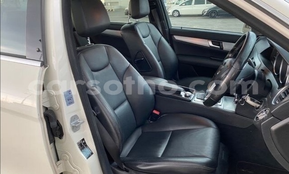 Buy Used Mercedes-Benz C–Class White Car in Thaba–Tseka in Mafeteng Buy Used Mercedes-Benz C–Class White Car in Thaba–Tseka in Mafeteng