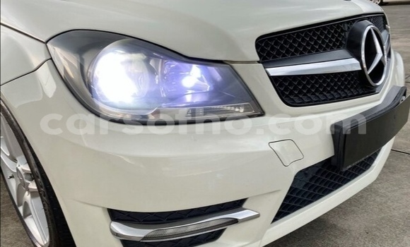 Buy Used Mercedes-Benz C–Class White Car in Thaba–Tseka in Mafeteng Buy Used Mercedes-Benz C–Class White Car in Thaba–Tseka in Mafeteng