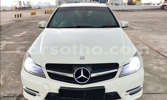 Buy Used Mercedes-Benz C–Class White Car in Thaba–Tseka in Mafeteng Buy Used Mercedes-Benz C–Class White Car in Thaba–Tseka in Mafeteng