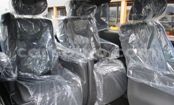 Sayi Na hannu Toyota Grand HiAce Black Mota in Butha–Buthe a Thaba-Tseka Sayi Na hannu Toyota Grand HiAce Black Mota in Butha–Buthe a Thaba-Tseka