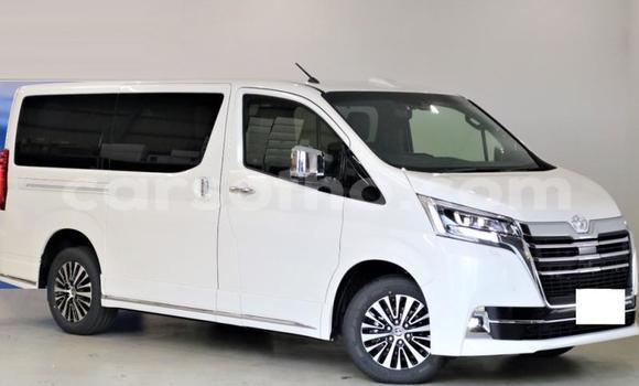 اشتري مستعمل Toyota Grand HiAce White سيارة في Butha Buthe في Butha-Buthe اشتري مستعمل Toyota Grand HiAce White سيارة في Butha Buthe في Butha-Buthe