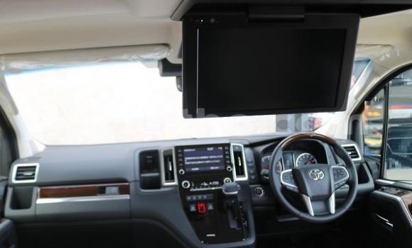 اشتري مستعمل Toyota Grand HiAce White سيارة في Butha Buthe في Butha-Buthe اشتري مستعمل Toyota Grand HiAce White سيارة في Butha Buthe في Butha-Buthe