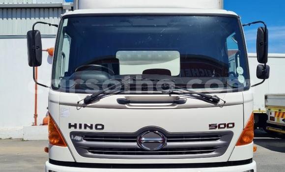 Sayi Na hannu Hino Ranger White Babbar mota in Maseru a Maseru Sayi Na hannu Hino Ranger White Babbar mota in Maseru a Maseru