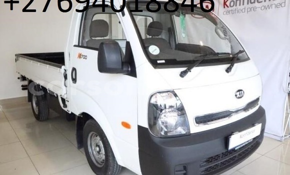 Buy Used Kia K7 White Car in Maseru in Maseru Buy Used Kia K7 White Car in Maseru in Maseru