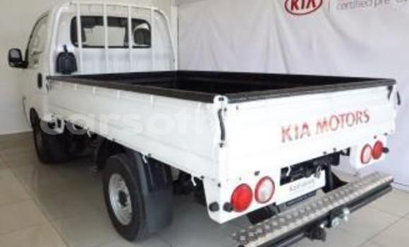 Buy Used Kia K7 White Car in Maseru in Maseru Buy Used Kia K7 White Car in Maseru in Maseru
