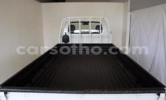 Buy Used Kia K7 White Car in Maseru in Maseru Buy Used Kia K7 White Car in Maseru in Maseru