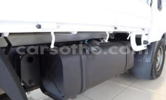 Buy Used Kia K7 White Car in Maseru in Maseru Buy Used Kia K7 White Car in Maseru in Maseru