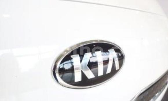 Buy Used Kia K7 White Car in Maseru in Maseru Buy Used Kia K7 White Car in Maseru in Maseru