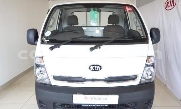 Buy Used Kia K7 White Car in Maseru in Maseru Buy Used Kia K7 White Car in Maseru in Maseru