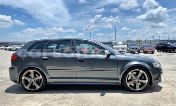 Acheter Occasion Voiture Audi RS3 Gris à Teyateyaneng, Berea Acheter Occasion Voiture Audi RS3 Gris à Teyateyaneng, Berea