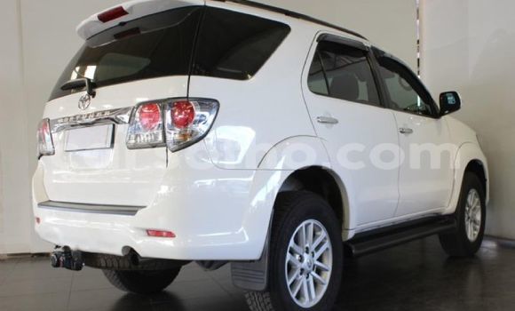 اشتري مستعمل Toyota Fortuner White سيارة في Butha Buthe في Butha-Buthe اشتري مستعمل Toyota Fortuner White سيارة في Butha Buthe في Butha-Buthe