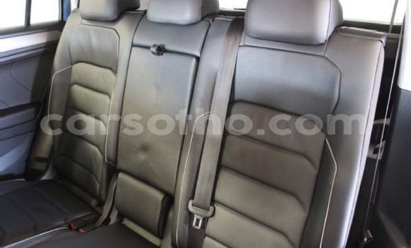 Buy Used Volkswagen Tiguan Blue Car in Maseru in Maseru Buy Used Volkswagen Tiguan Blue Car in Maseru in Maseru