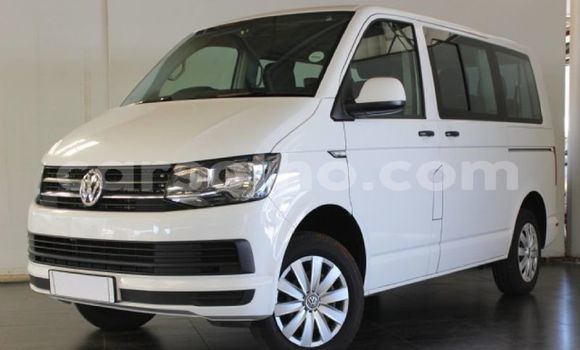 اشتري مستعمل Volkswagen Multivan White سيارة في Maseru في Maseru اشتري مستعمل Volkswagen Multivan White سيارة في Maseru في Maseru