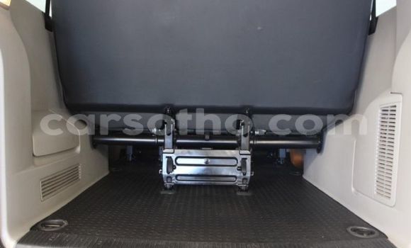 اشتري مستعمل Volkswagen Multivan White سيارة في Maseru في Maseru اشتري مستعمل Volkswagen Multivan White سيارة في Maseru في Maseru