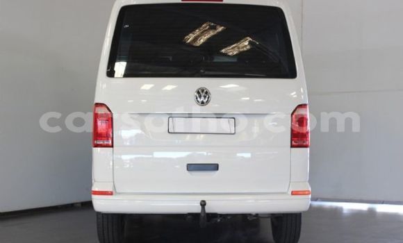 اشتري مستعمل Volkswagen Multivan White سيارة في Maseru في Maseru اشتري مستعمل Volkswagen Multivan White سيارة في Maseru في Maseru