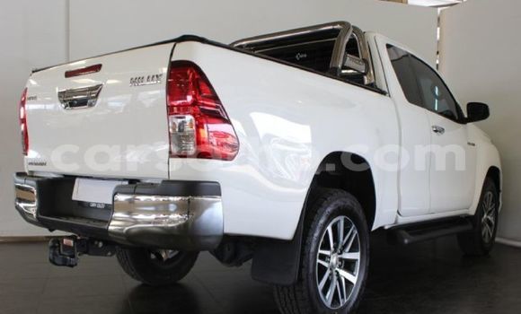 Acheter Occasion Voiture Toyota Hilux Blanc à Butha–Buthe, Thaba-Tseka Acheter Occasion Voiture Toyota Hilux Blanc à Butha–Buthe, Thaba-Tseka