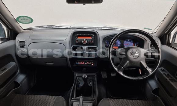Sayi Na hannu Nissan NP 300 White Mota in Maseru a Maseru Sayi Na hannu Nissan NP 300 White Mota in Maseru a Maseru