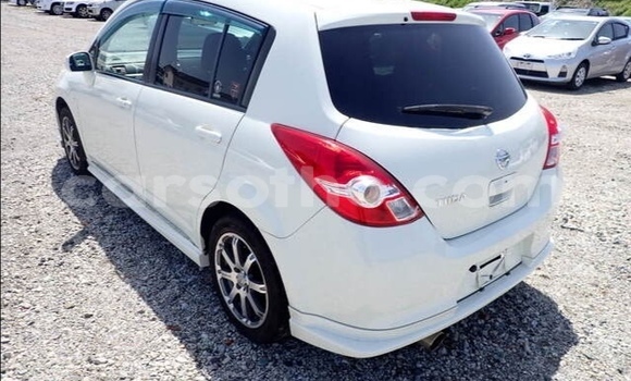 اشتري مستعمل Nissan Tiida White سيارة في Maseru في Maseru اشتري مستعمل Nissan Tiida White سيارة في Maseru في Maseru