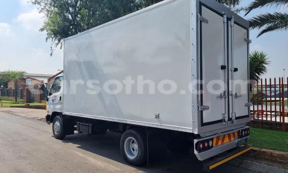 Acheter Occasion Voiture Hyundai H1 Blanc à Maseru, Maseru Acheter Occasion Voiture Hyundai H1 Blanc à Maseru, Maseru