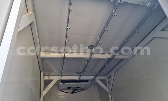 Acheter Occasion Voiture Hyundai H1 Blanc à Maseru, Maseru Acheter Occasion Voiture Hyundai H1 Blanc à Maseru, Maseru