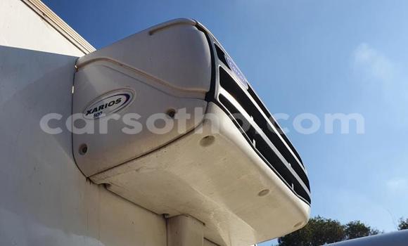 Acheter Occasion Voiture Hyundai H1 Blanc à Maseru, Maseru Acheter Occasion Voiture Hyundai H1 Blanc à Maseru, Maseru