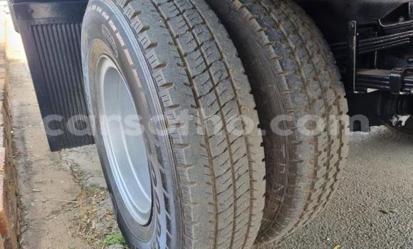 Acheter Occasion Voiture Hyundai H1 Blanc à Maseru, Maseru Acheter Occasion Voiture Hyundai H1 Blanc à Maseru, Maseru